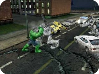 A screenshot of The Incredible Hulk: Ultimate Destruction, depicting Hulk fighting some mechs.