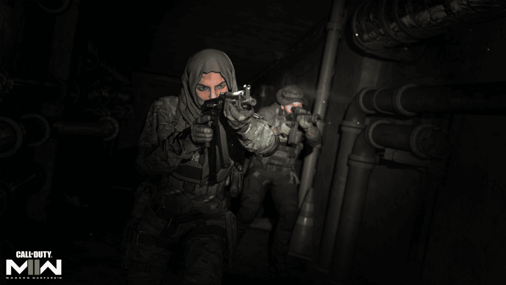 Character Farah performing a raid in the dark.